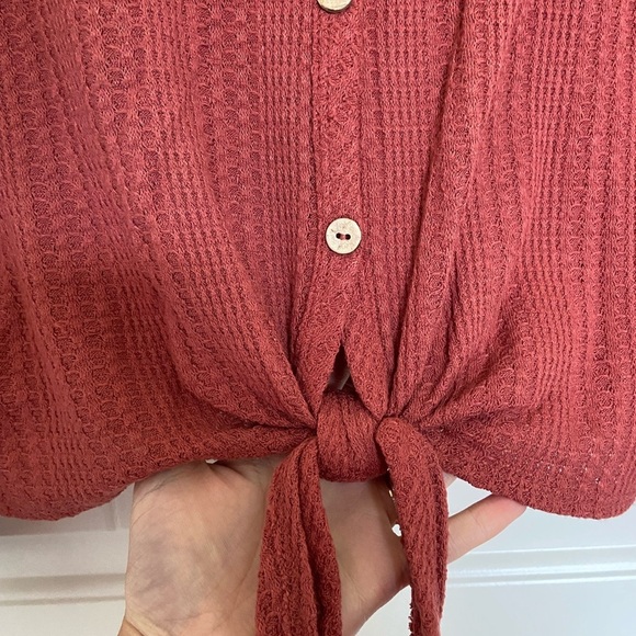 NWOT‎ | Paper Crane women’s knit button down knotted top — small - Picture 3 of 6